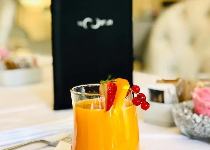 酒店 The Moon Boutique & 4*