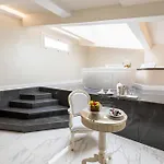 Ξενοδοχείο The Moon Boutique &