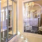 Ξενοδοχείο The Moon Boutique &