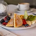 Ξενοδοχείο The Moon Boutique & 4*