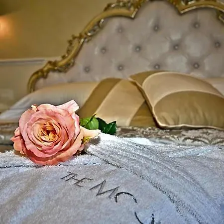 Hotel The Moon Boutique & Florence