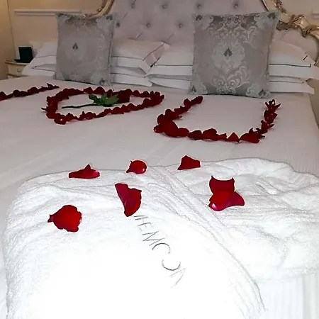 The Moon Boutique & Hotel