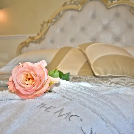 The Moon Boutique & Отель 4*