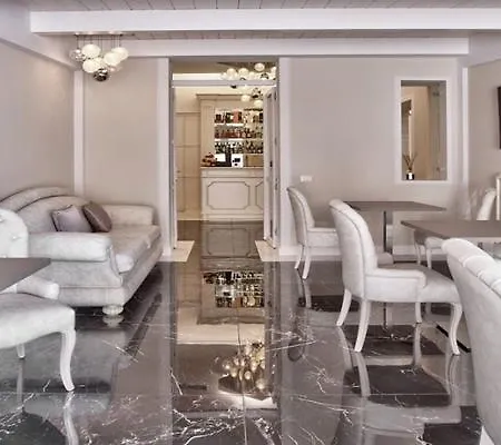 The Moon Boutique & 4* Florenz
